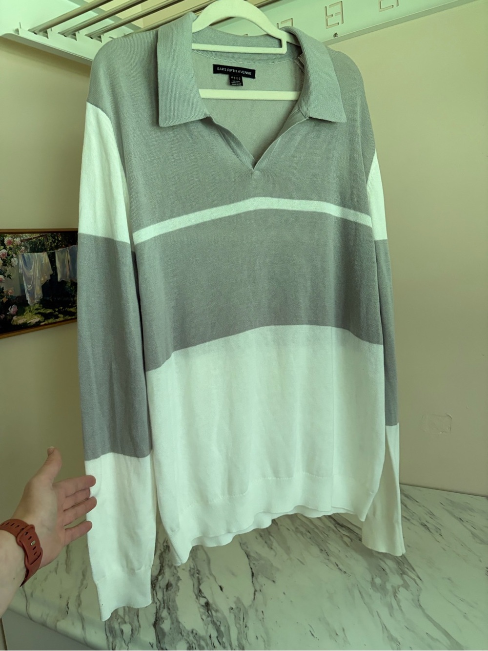 NWT Men’s L Saks Fifth Avenue Gray & White Striped V‑Neck Collared Sweater